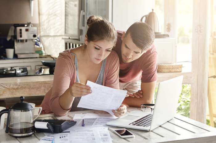 Managing finances together in relationships